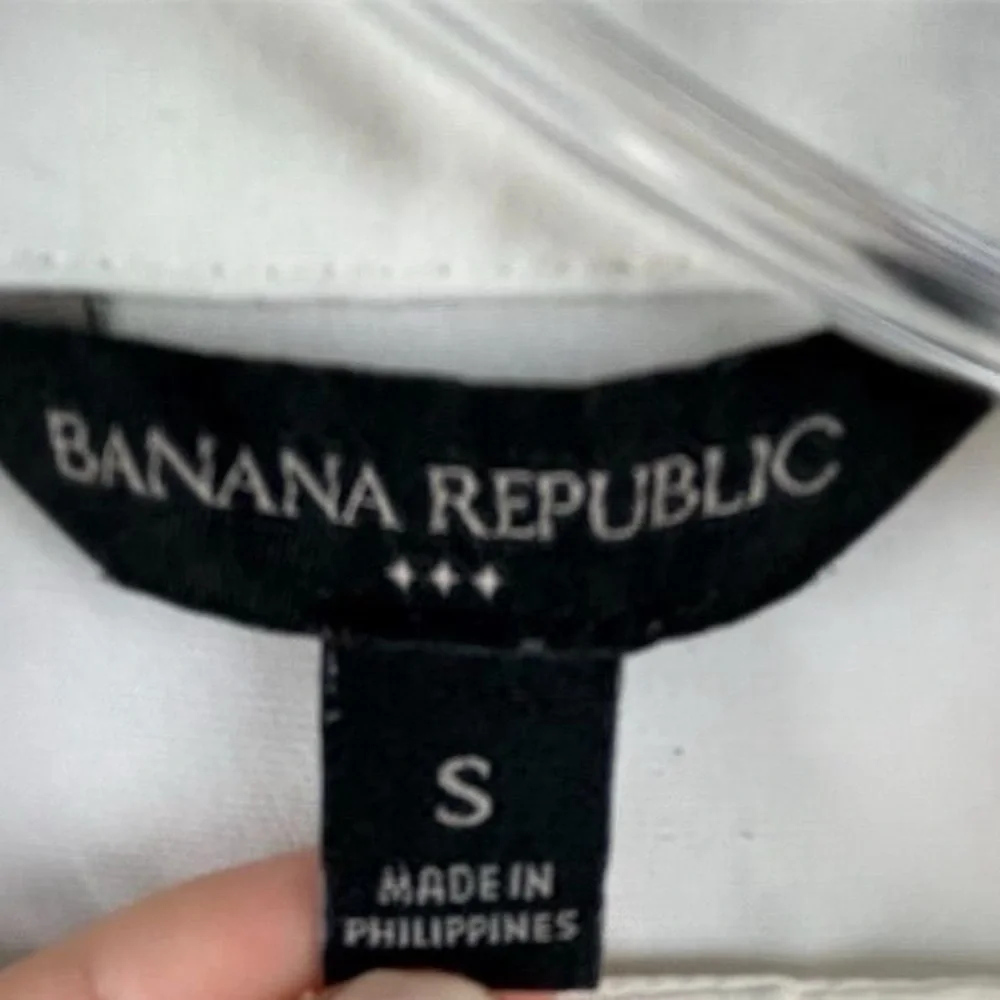 Banana Republic Women's White‎ Button-Up Shirt Size S Long Sleeve Casual